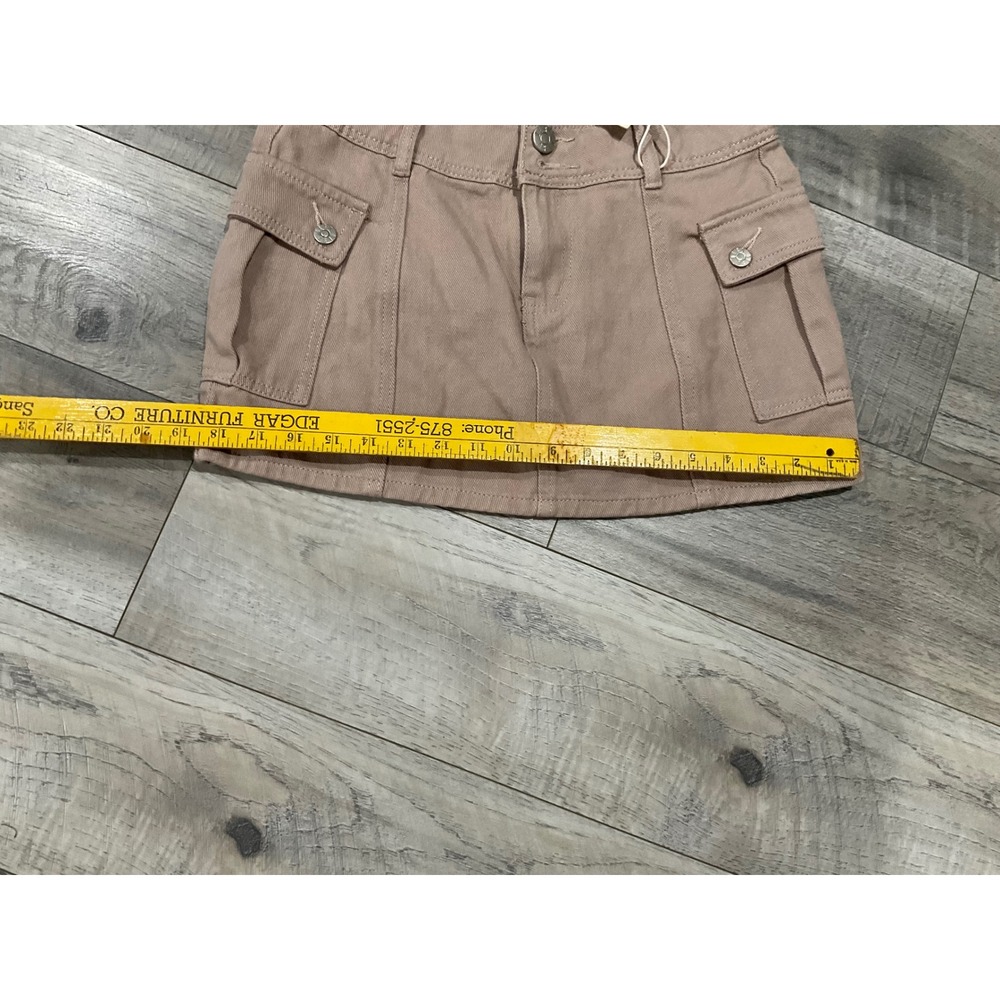 DESU Cassie Low Rise Cargo Mini Skirt Latte Beige Denim Size 10 NWT - Picture 6 of 8